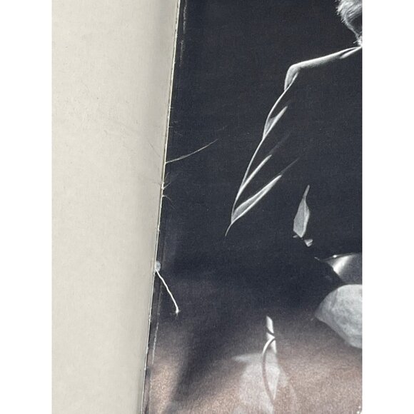 Eric Clapton paperback book documentary by Marc Roberty 1990 English READ - Picture 5 of 9